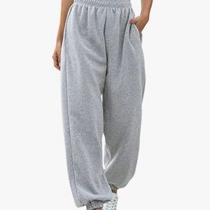 NWOT high-waisted grey sweatpants